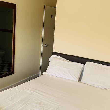 Sunny Days Hotel Blackpool Bagian luar foto